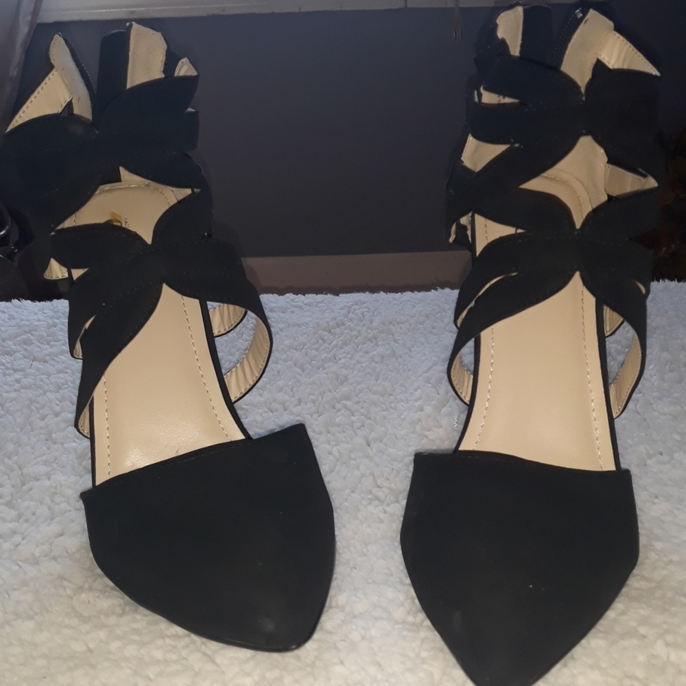 ETC! Black, Elegant High Heel.